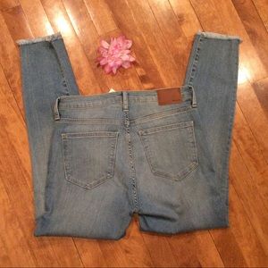 Madewell Jeans - Madwell jean size 28 button fly Madewell Jeans - Madwell jean size 28 button fly